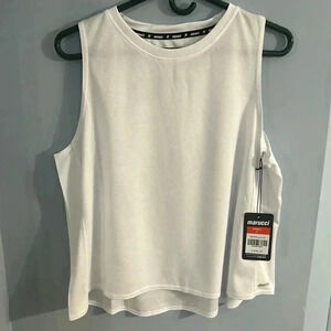 NWT Women’s Marucci white athletic top size XL